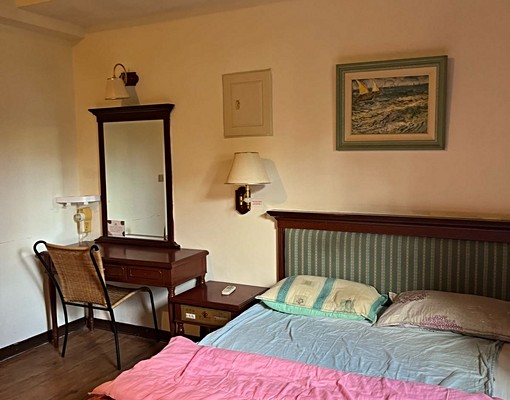 墾假套房出租有陽台 - Image 2