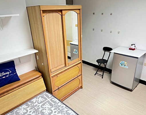 大對外窗.江翠捷運步行3分網路套房 - Image 2