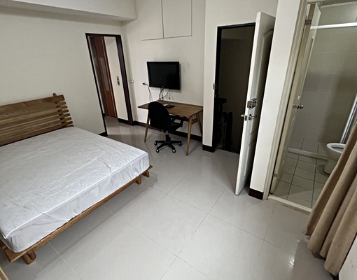 四樓獨層套房有露臺通風採光兩空間隨心應用 - Image 1