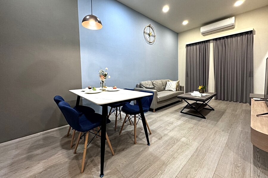 居家空間方正,全鋪木地板