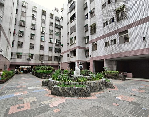 中原電梯套房近火車站 - Image 9