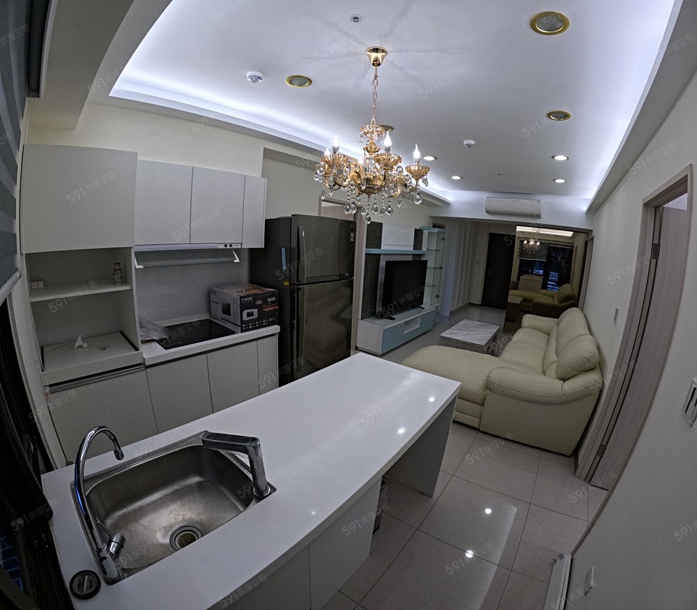 廚房客廳吊燈與整容鏡