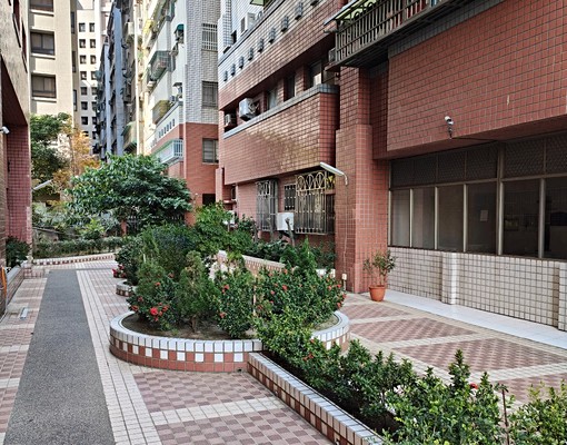 大寶鎮樓中樓全新裝潢 - Image 3