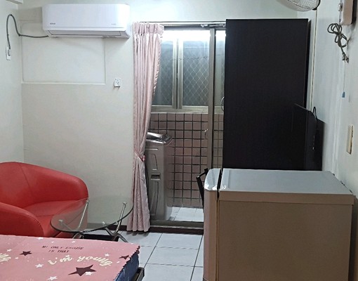 租補有陽台洗衣機一次給一年每月6000 - Image 1