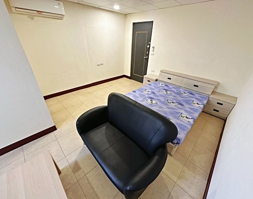 獨立洗衣~大套房~草屯市區~寶島村旁~ - Image 1