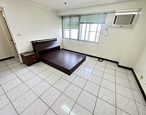 近新民高中✅電梯正3房/現況租/可租補戶籍✅超便宜 - Image 9