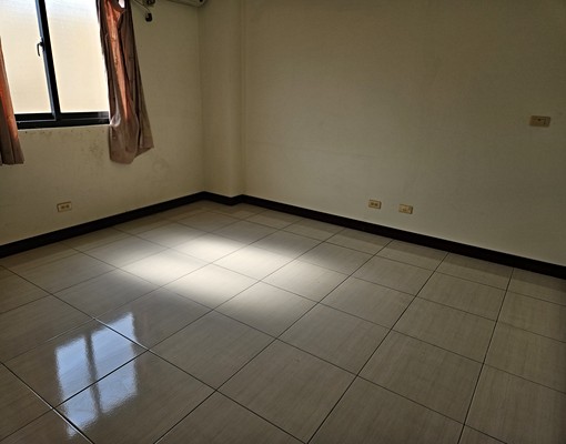 超搶手!!!清水麥當勞面寬雙車位別墅 - Image 8