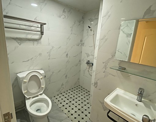 家具齊全正逢甲隔壁,走路上學,可租補!! - Image 6