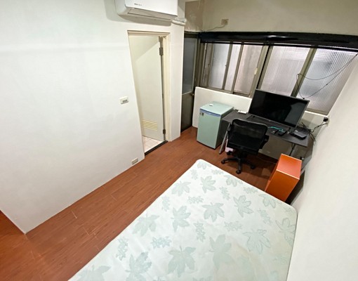 東門:大安森林:可租補:獨洗:陽台:家具齊全:靜巷 - Image 2