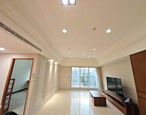 大蕎@cherry@芝山捷運優質電梯華廈~全套家具電器 - Image 3