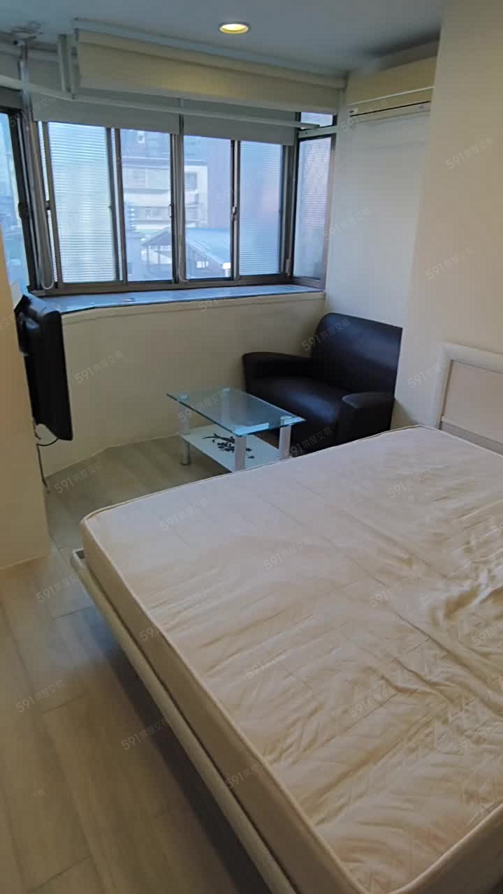 環球百貨溫馨大套房、可開伙、有窗、獨立洗衣機 - Image 1