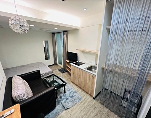 獨立洗衣機。流理台。小陽台 - Image 2