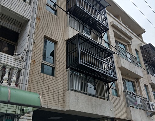 市中心近南科,屋齡新,中正路巷內鬧中取靜 - Image 8