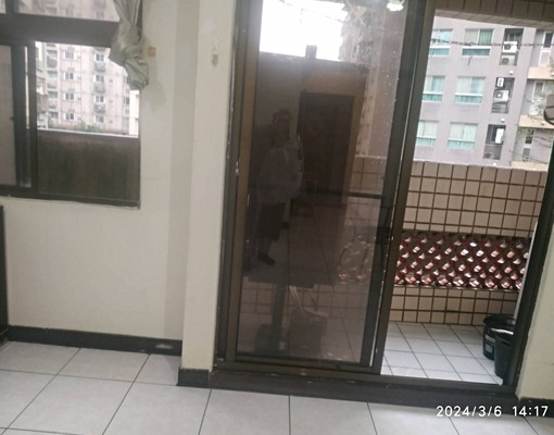 近MITSUIOUTLET旁 - Image 2