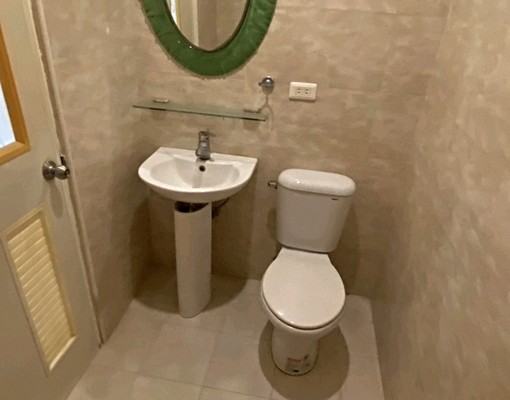 近中央路底黃昏市場 - Image 3