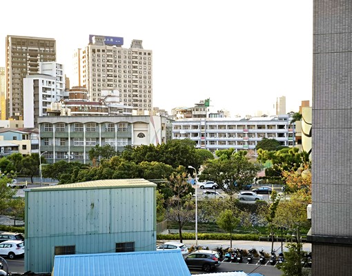 柳川水岸旁,絕佳通風採光,雅房全配備 - Image 7