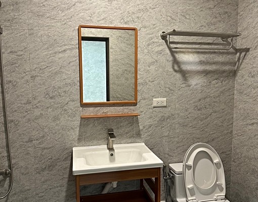 近小港機場、五甲家具電全舒適大套房 - Image 5