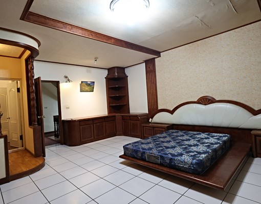 開元路透天五樓6房，百坪含平面車庫，地坪35 - Image 8