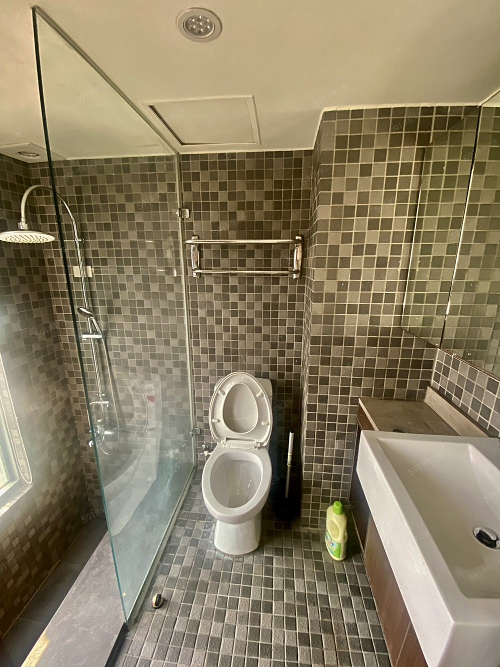 下層浴室 還有浴缸