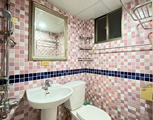 瑞聯天地L區獨立門牌大套房頂樓視野雙面採光通風好台水台電 - Image 6