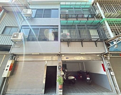 台灣大道三段靜巷優套含網路第四台水150元電6元獨立機車位 - Image 1