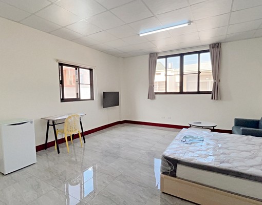 林新醫院高鐵特區!超大套房!可租補 - Image 1