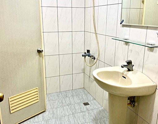可短租包水電，勤益、中台、803醫院 - Image 3