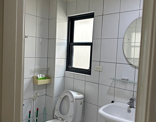 透天別墅，整棟出租，二車，企業宿舍可 - Image 13