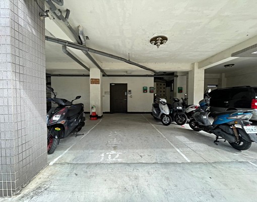 嘉暘/近龍科/陽台電梯大套房/免仲介費可租補/有平面車位 - Image 2