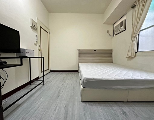 程蕉專簽🍌北區中國醫一中商圈美套房衛浴開窗隨時可看採買方便 - Image 1