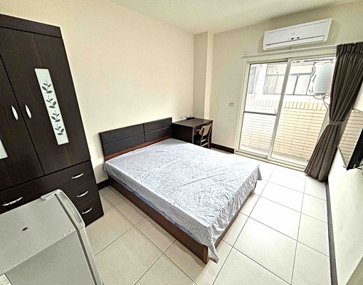 大間落地窗陽台套房🍒獨洗曬🍒可貓 - Image 2