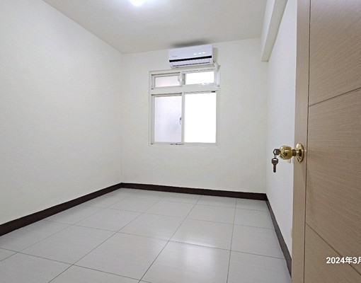 中和捷運站威力廣場，拋光石英磚水電都換過 - Image 7