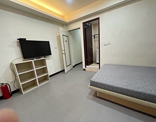 湧蓮寺商圈精裝套房採光明亮 - Image 4