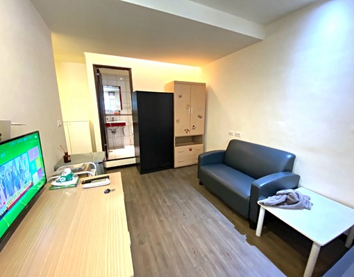 三重捷運大陽台採光大套房 - Image 3