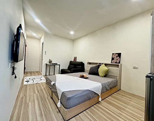 採光極好/木質地板/專屬大露台/可寵 - Image 2