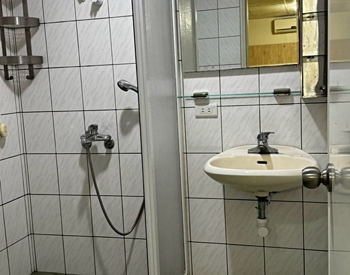 近火車站交通便利獨立大套房 - Image 7