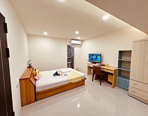 全新裝潢乾淨空間大對外窗/獨洗/陽台/租補可 - Image 2