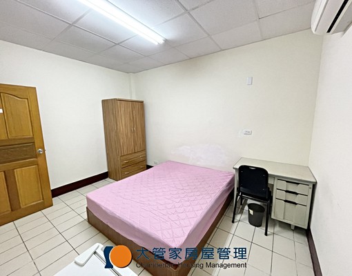 大管家可補助@東區超值套房@一卡皮箱入住 - Image 1