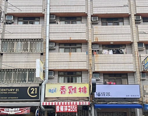 玉門路健康套房含網路水100電5元多間可選!!! - Image 1