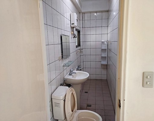 2樓整層出租 - Image 9