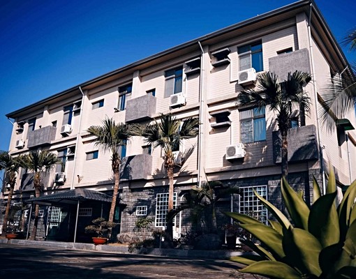 寧靜渡假風套房近南科(能配合不在室內抽煙歡迎看屋喔) - Image 1