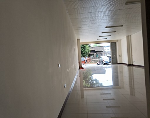 出租新興街近市場大坪數店鋪倉庫兩用宅 - Image 2