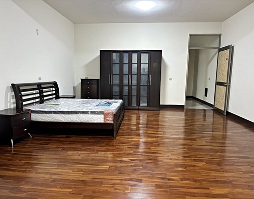 火車站旁超大美臥房*限女性* - Image 1