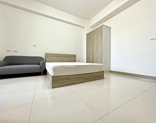 獨立套房,個人洗衣機,採光好,近南科 - Image 1