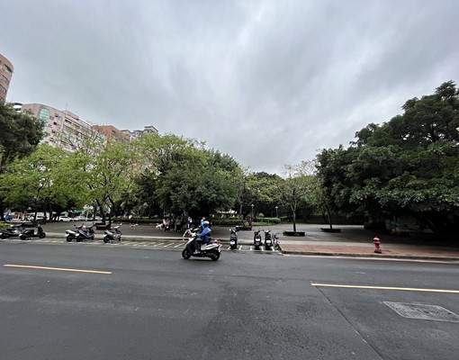 四號公園對面全新套房出租 - Image 9