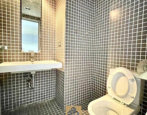 k近六家喜來登商圈｜電梯陽台樓中樓｜含網 - Image 9