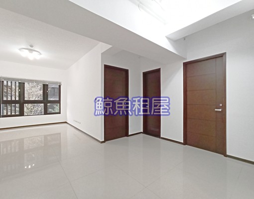 近福華商場/內湖三總/下彎公園/平面車位 - Image 1