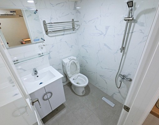 質感套房🍂陽台獨洗✨流理台✨室內機車位✨可貓✨一層兩戶 - Image 15