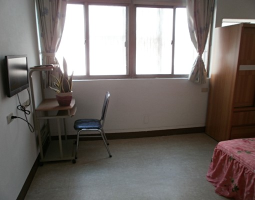 近輕軌離仔內5分鐘,衛武營7分鐘 - Image 1