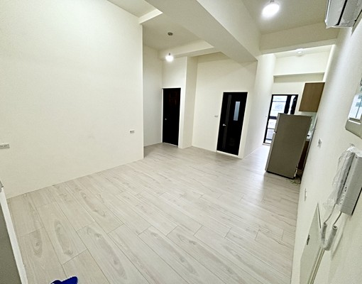 降價*宜市近縣政車位電梯兩房*雙衛雙陽台 - Image 2